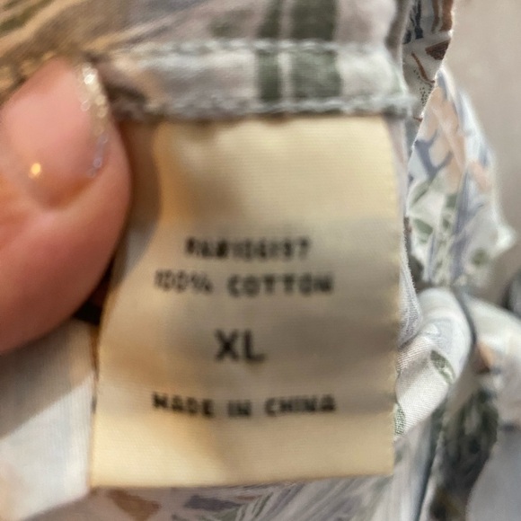 High Surf Hawaiian Button Up Shirt with Coconut Shell Buttons, XL or Extra Large - Picture 6 of 10